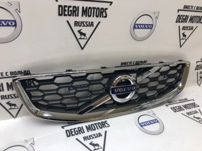Решётка радиатора декоративная Вольво C30 (2010-2013) \\ VOLVO (Original) 31290845