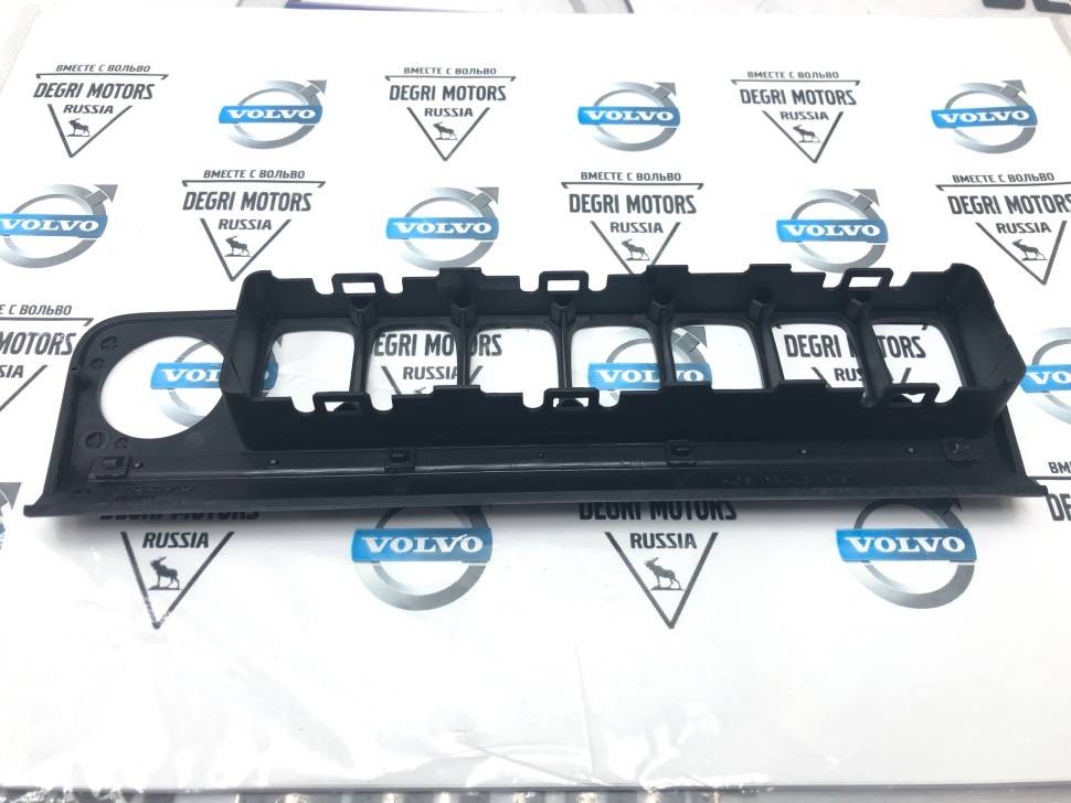 Панель для 7 кнопок \\ VOLVO Original 30710711