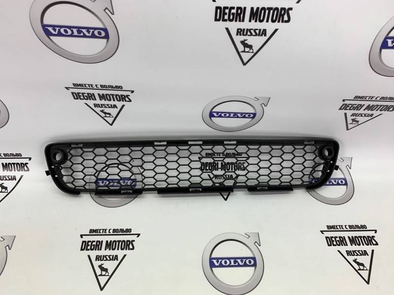Решетка переднего бампера центральная нижняя Вольво S80 II S80L II \\ с парктрониками \\ SW-Parts SW30744113