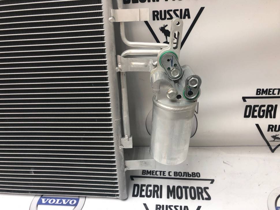 Радиатор кондиционера ​Volvo S60CC, S60 II, V60, S80 II, V60CC, V70 III, XC70 II, XC60 \\ GParts VO31305212