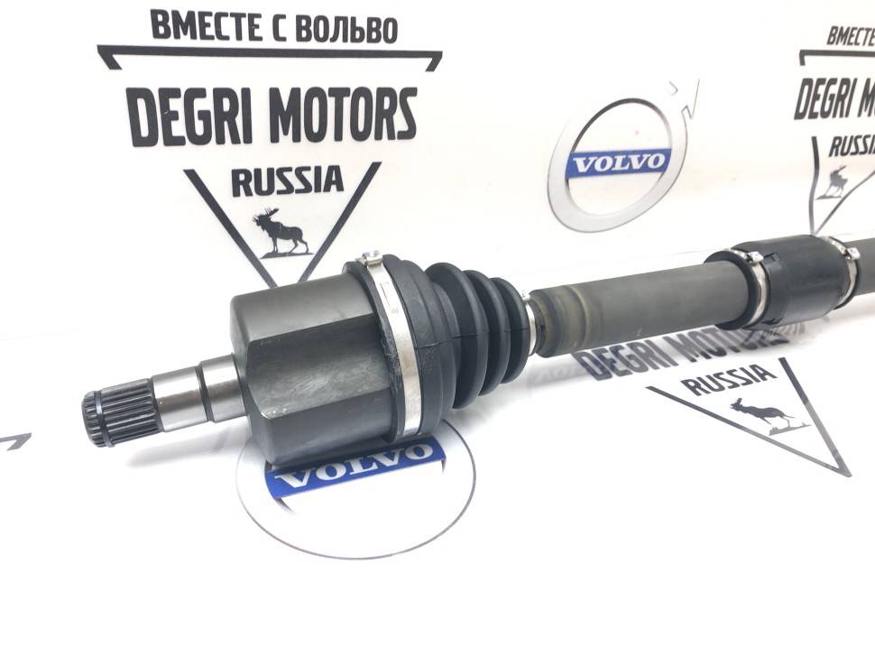 Приводной вал передний, правый VOLVO C30, S40 II, V50 \\ GParts VO8251547