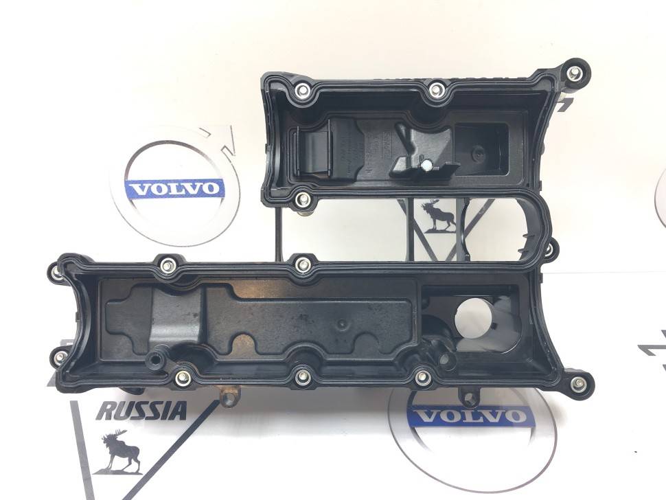 Крышка головки блока цилиндров Вольво S60 II, S80 II, V70 III, V40, C30, V40 Cross Country \\ B4164Txx \\ VOLVO Original 31370433