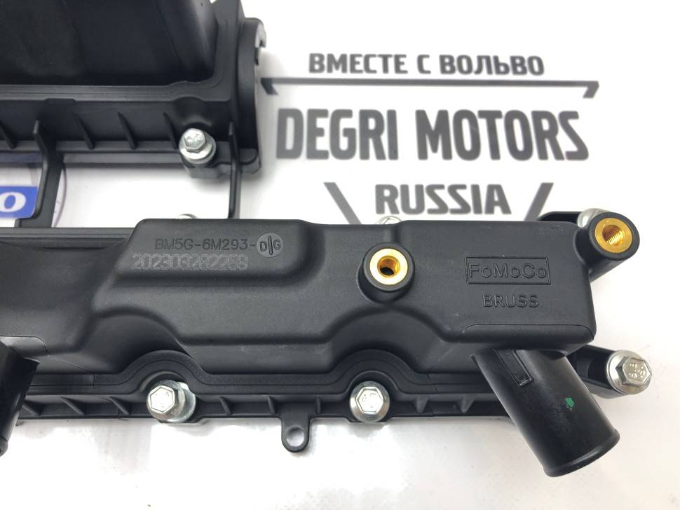 Крышка головки блока цилиндров Вольво S60 II, S80 II, V70 III, V40, C30, V40 Cross Country \\ B4164Txx \\ VOLVO Original 31370433