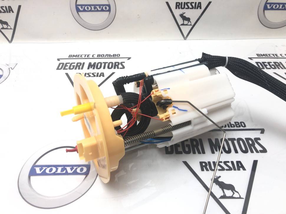 Насос топливный Volvo S60 II, S80 II, XC70 II, XC60 \\ VOLVO Original 31274669
