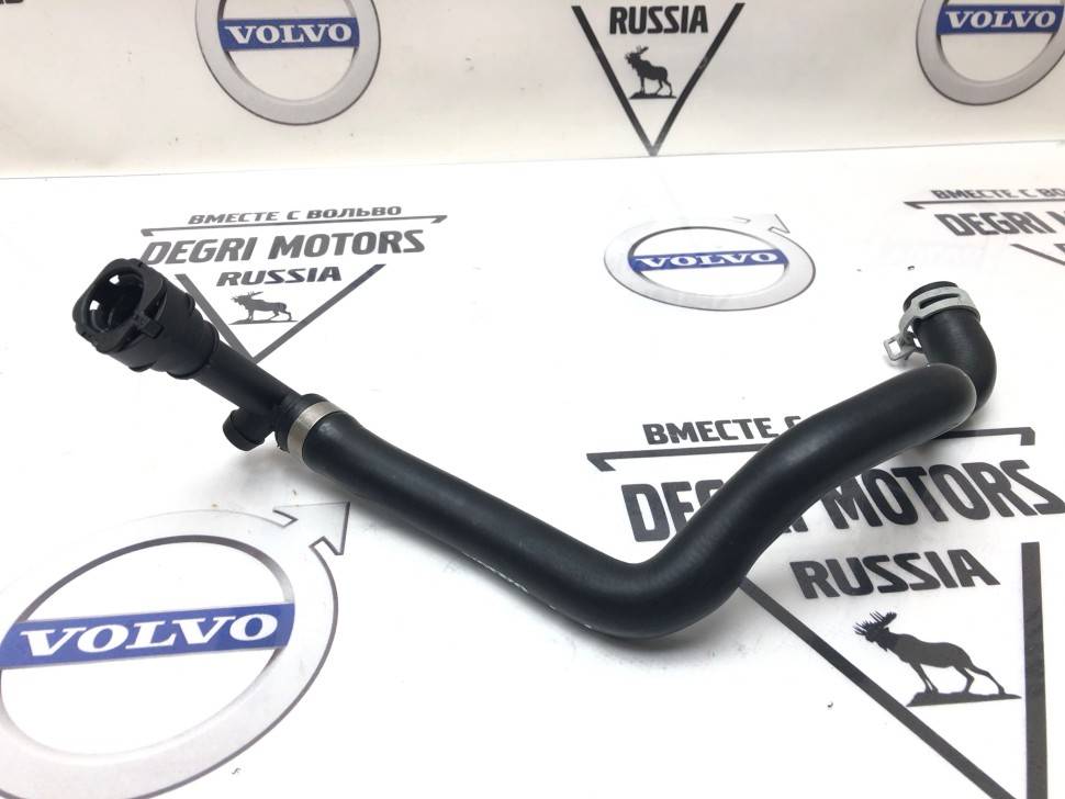 Шланг системы охлаждения Volvo S60 III, XC60 II, XC90 II \\ VOLVO Original 31338713