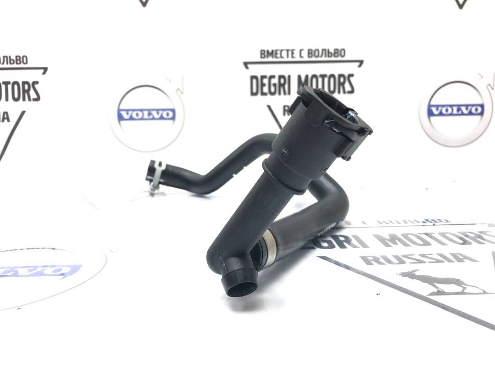 Шланг системы охлаждения Volvo S60 III, XC60 II, XC90 II \\ VOLVO Original 31338713