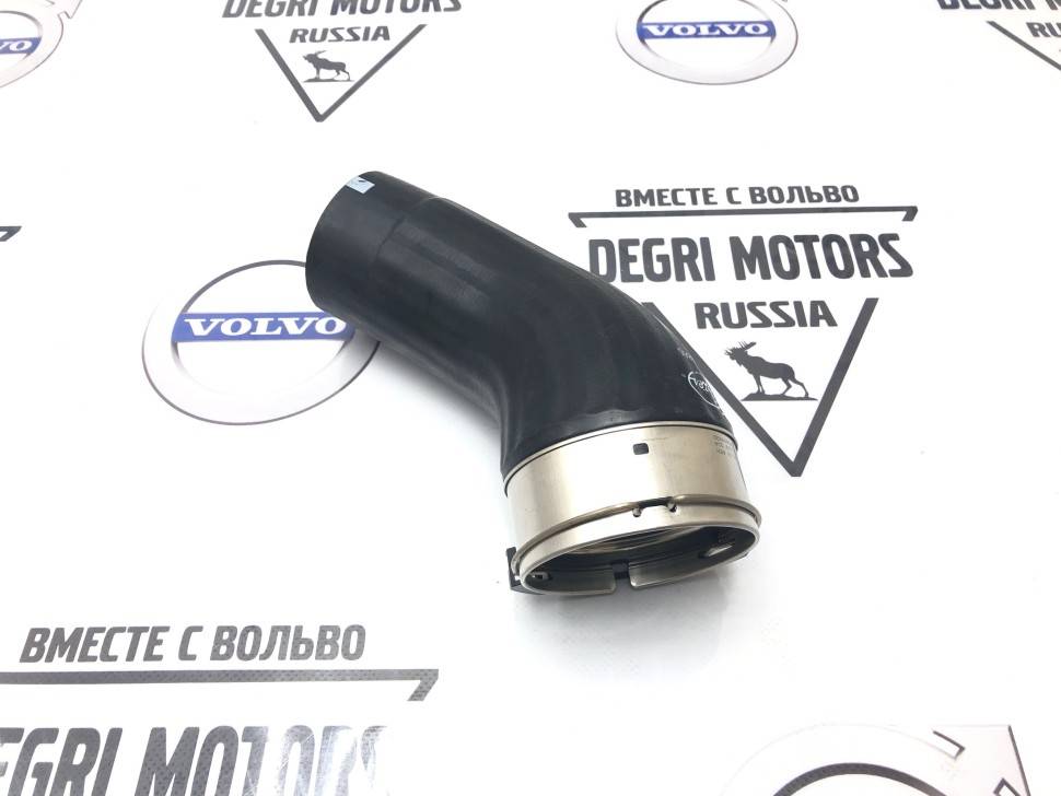 Патрубок турбокомпрессора на дроссель ​Volvo S60 II, S60 III, S60CC, V60, S80 II, S90 II, V90 II, V40, V40CC, V60 II, V60CC II, V60CC, V70 III, V90CC, XC60 II, XC60, XC90 II \\ GATES 09-0865