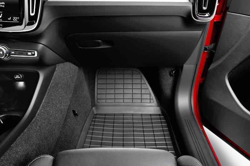 Коврики салонные резиновые Charcoal VOLVO XC40 18- \\ черные \\ VOLVO Original 31470948