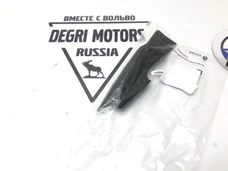 Уплотнитель левый дренаж ветрового стекла Вольво \\ VOLVO  XC90 \\ VOLVO Original 8662736