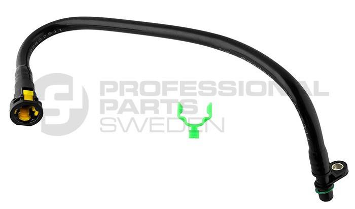 Шланг маслянного охладителя (выпуск) Вольво C30, S40 II \\ PRO PARTS 22432911