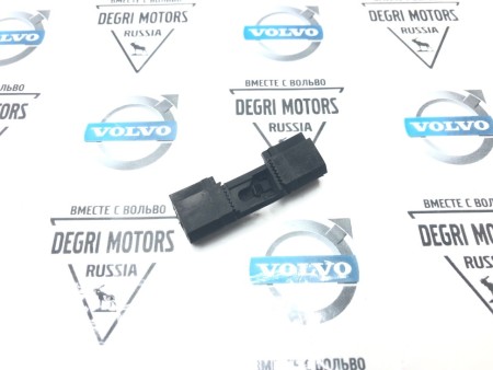 Держатель молдинга крыши Volvo S60, S80, V70 II, XC70 \\ VOLVO Original 8622906