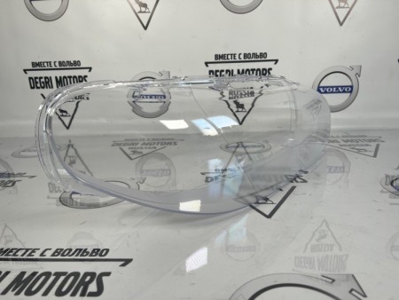 Стекло для правой фары VOLVO S80 II, XC70 II, V70 III \\ SWParts SW31353539-1