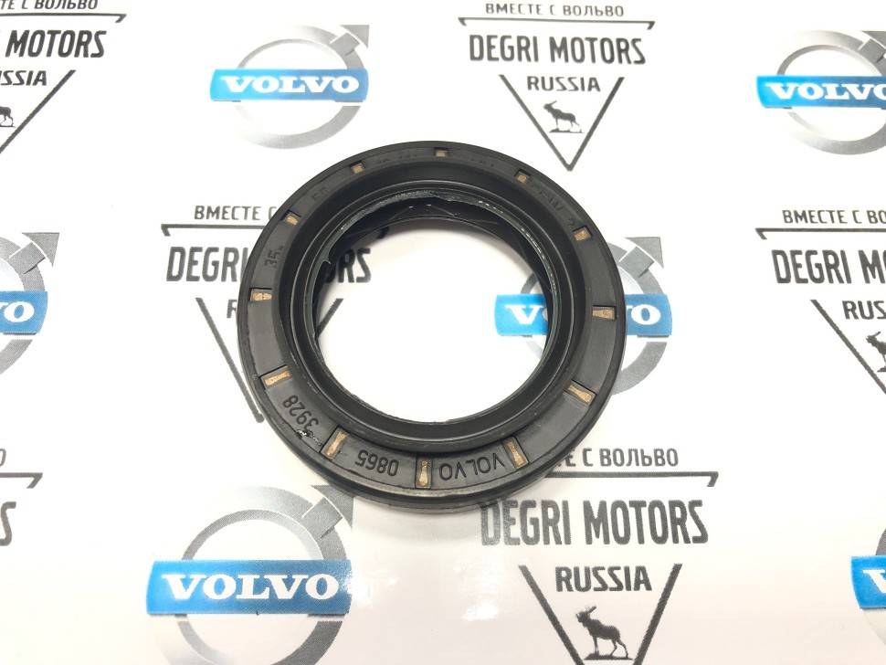 Сальник полуоси заднего редуктора FR2 \\ LAND ROVER LR023440