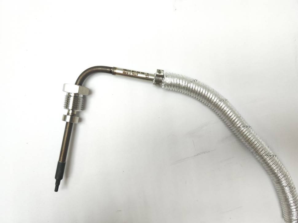 Датчик температуры катализатора Volvo XC70 II, XC60, S80 II, S40 II, S60 II \\ HELLA 6PT 014 495-111