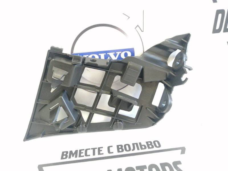 Кронштейн переднего бампера правый Volvo S90 V90 \\ 2017-2022 \\ SWParts SW31383285