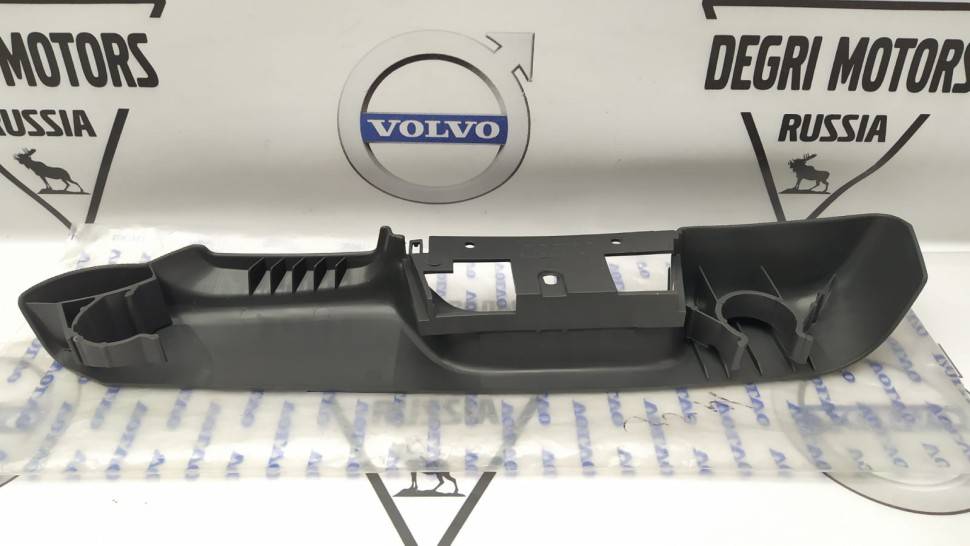 Панель боковая сидения переднего левого VOLVO S60, S80 (-06) \\ VOLVO Original 9196011 \\ VOLVO Original 9196011