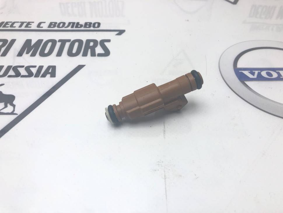 Форсунка бензиновая S60/80/V70/XC 99-09, S/V70 99-00 Турбо \\ BOSCH 0 280 155 831