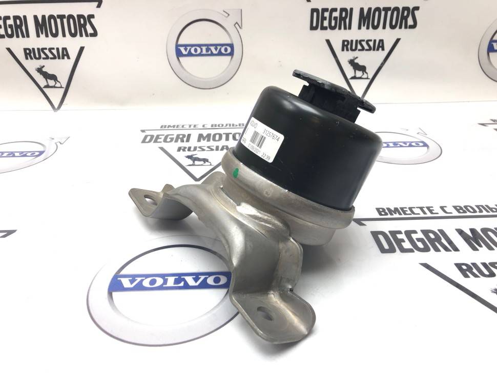 Опора двигателя правая VOLVO S60 II, V70 III, XC70 II, S80 II, XC60 \\ B6304Txx, B6324Sxx \\ VOLVO Original 31257674