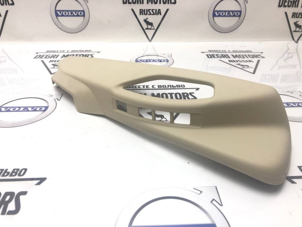 Панель сиденья лев с памятью \\ VOLVO Original 39810570