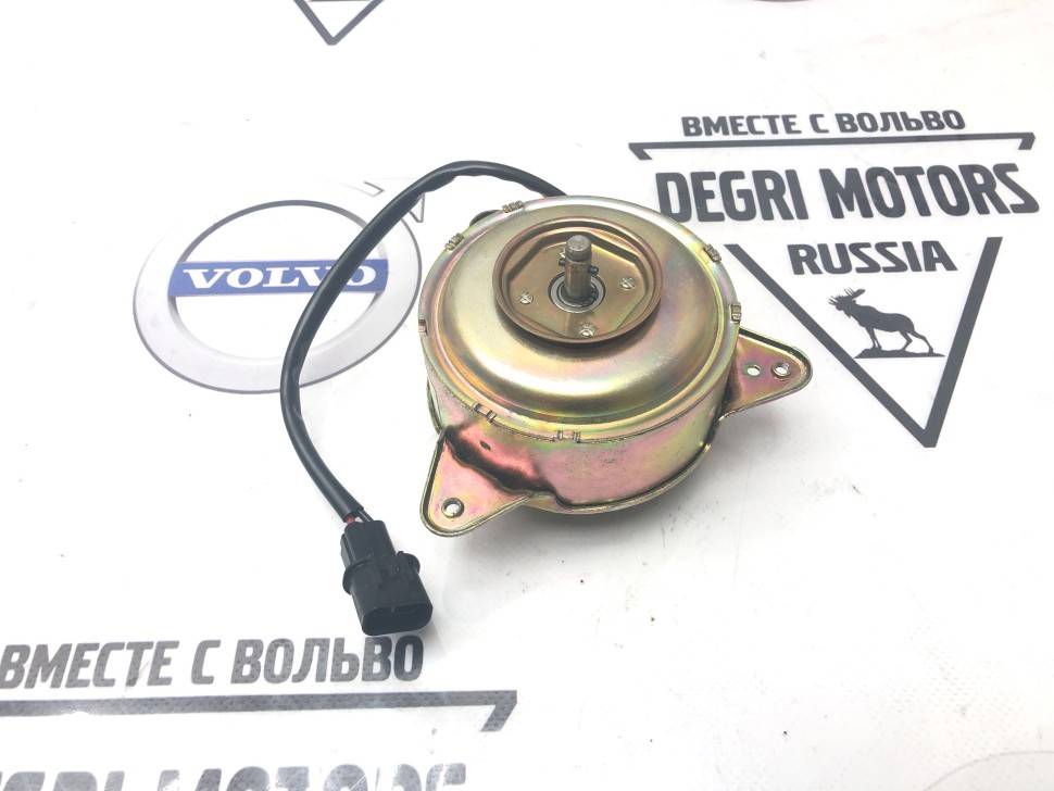 Мотор вентилятора охлаждения двигателя Volvo S40, V40 (-2004) \\ VOLVO Original 30862190