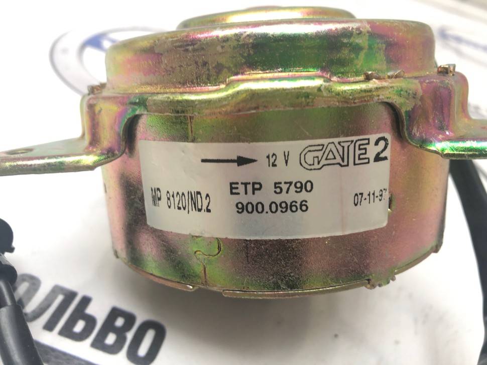 Мотор вентилятора охлаждения двигателя Volvo S40, V40 (-2004) \\ VOLVO Original 30862190