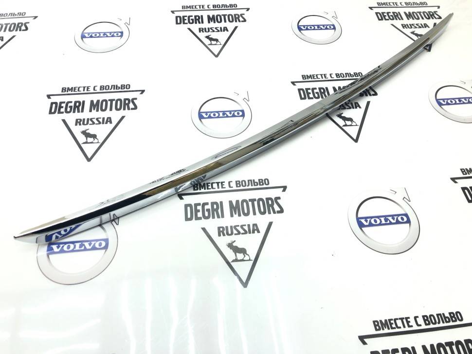 Молдинг 5-й двери VOLVO XC60 \\ 14- \\ VOLVO Original 31333812