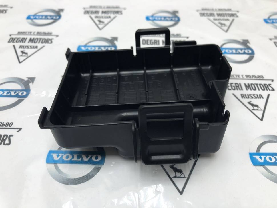 Крышка блока предохранителей в салоне VOLVO S80 II, S60 II, XC60, XC70 II \\ VOLVO Original 31300188