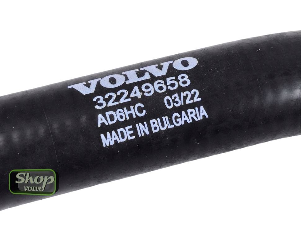 Нижний шланг радиатора \\ VOLVO 32249658