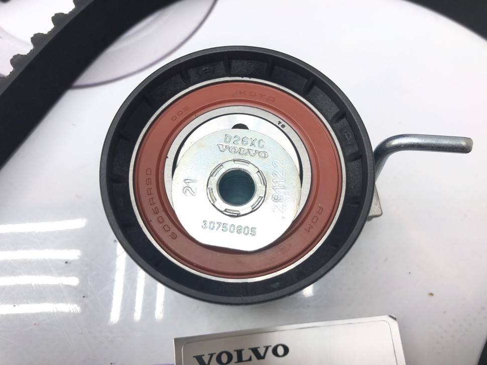 Комплект ремня ГРМ Вольво C30, S40 II, V50 \\ B4164Sx \\ VOLVO Original 31368073