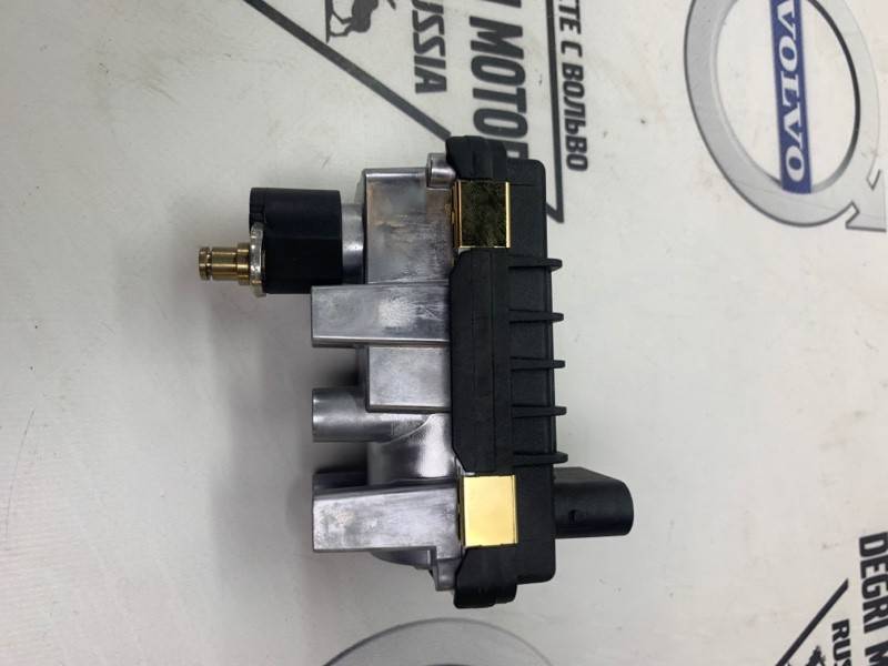 Актуатор турбины Вольво XC90 2.4 дизель \\ D5244T4 \\ SWParts G-026