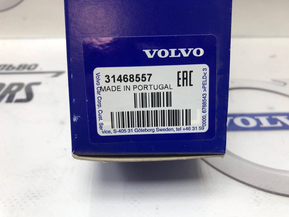 Отражатель заднего бампера правый VOLVO XC90 II \\ VOLVO Original 31468557