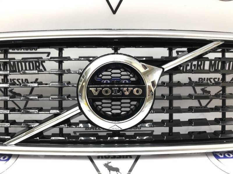 Решетка радиатора R-Design VOLVO S90, V90 \\ SWParts SW31425405