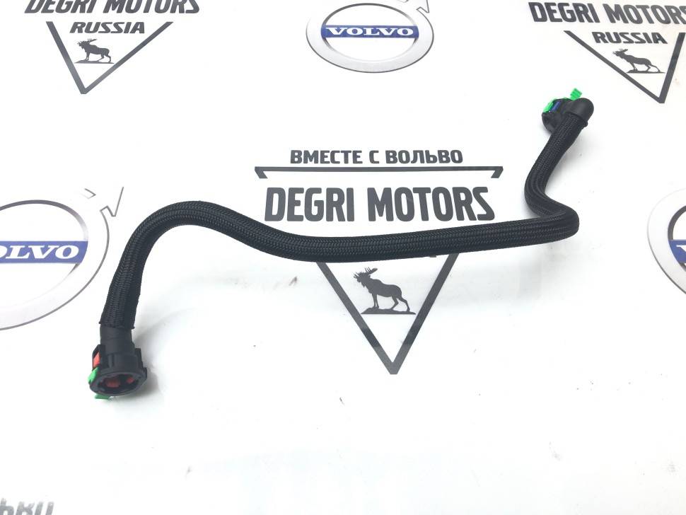Трубка маслоохладителя верхняя VOLVO S60 II, XC60, XC70 II \\ VOLVO Original 31368679