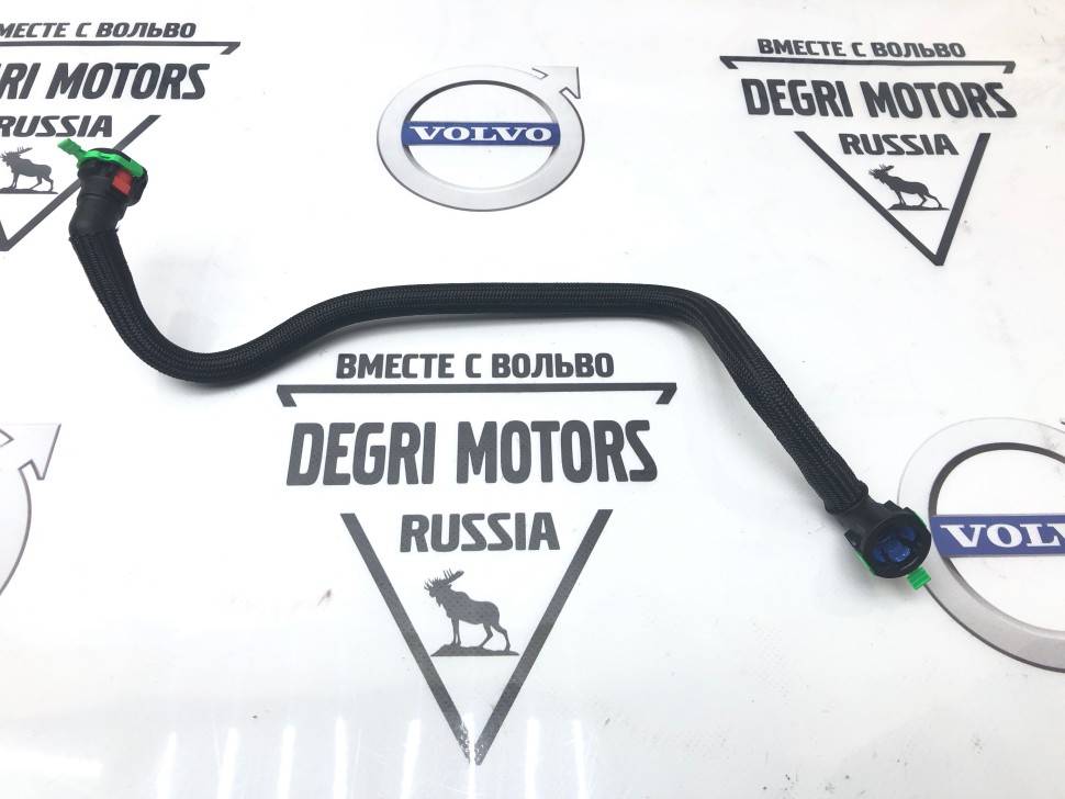 Трубка маслоохладителя верхняя VOLVO S60 II, XC60, XC70 II \\ VOLVO Original 31368679