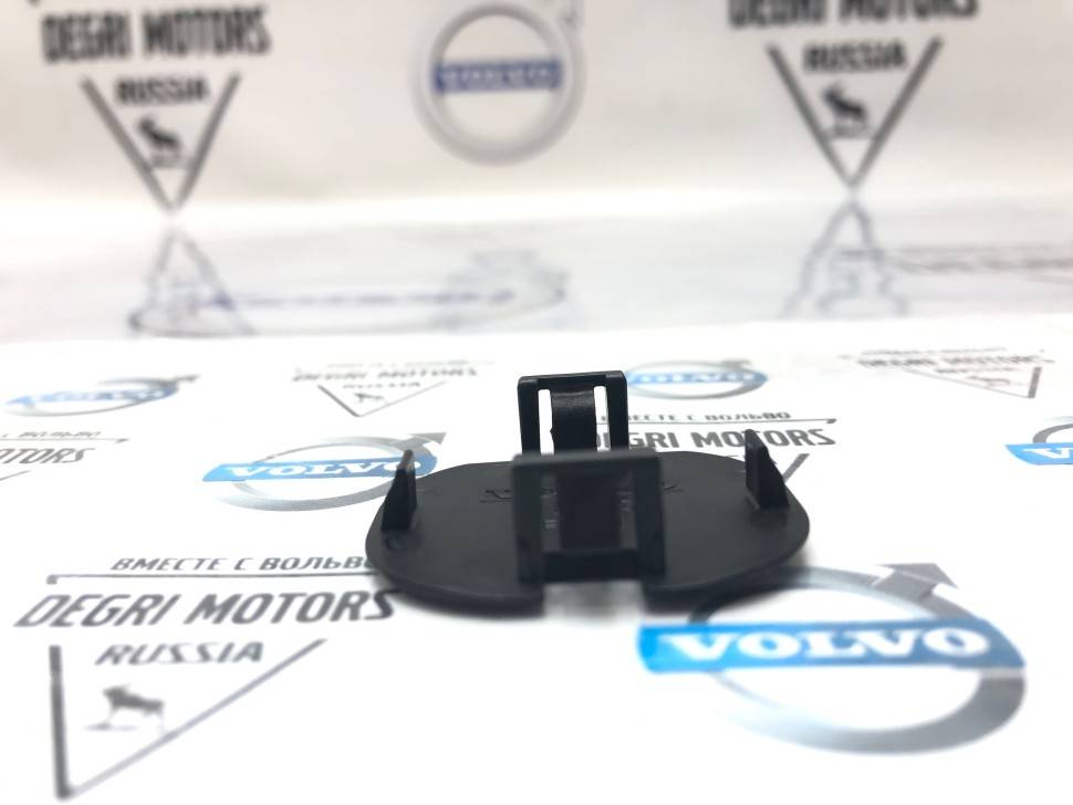 Заглушка замка крышки багажника S60, S80 \\ VOLVO Original 9187957