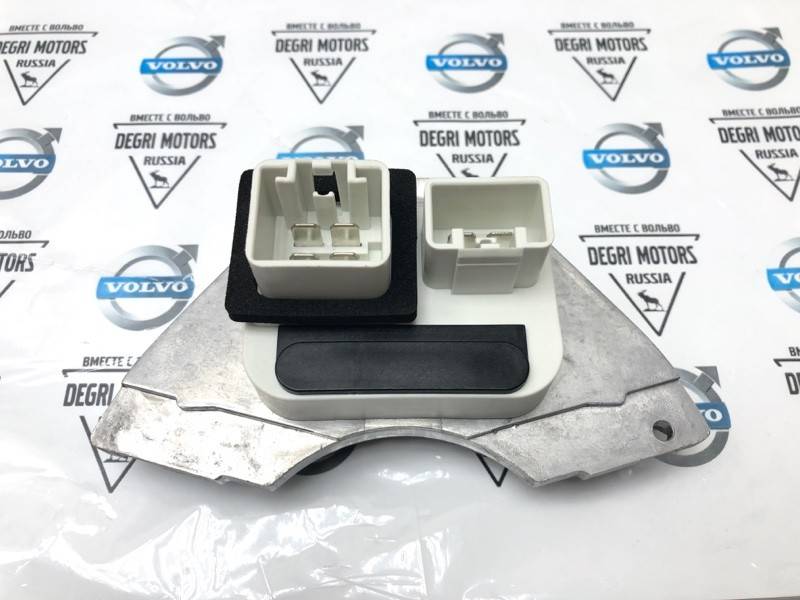 Резистор моторчика печки Volvo XC70, XC90, S60, S80, V70 II \\ SW-Parts SW9171541 SW8693262