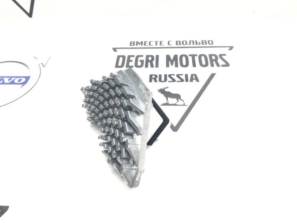 Резистор моторчика печки Volvo XC70, XC90, S60, S80, V70 II \\ SW-Parts SW9171541 SW8693262