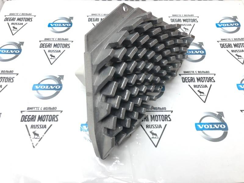 Резистор моторчика печки Volvo XC70, XC90, S60, S80, V70 II \\ SW-Parts SW9171541 SW8693262