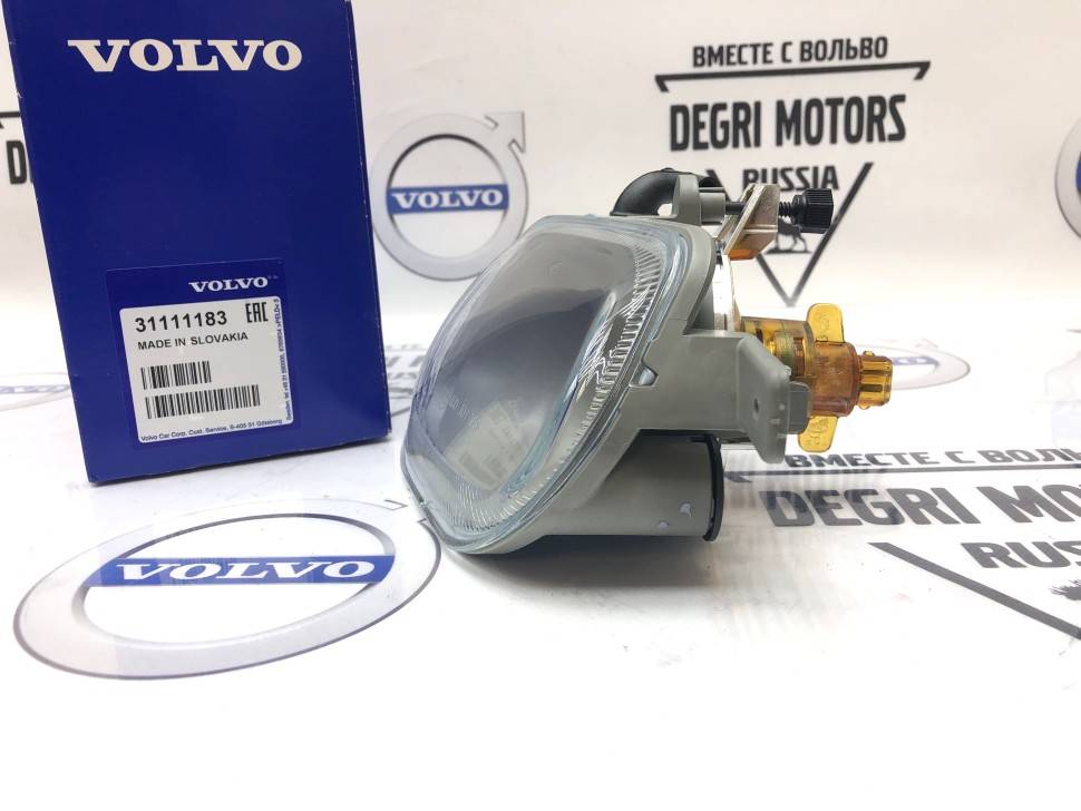 Противотуманная фара правая \\ VOLVO XC90 \\ VOLVO Original 31111183