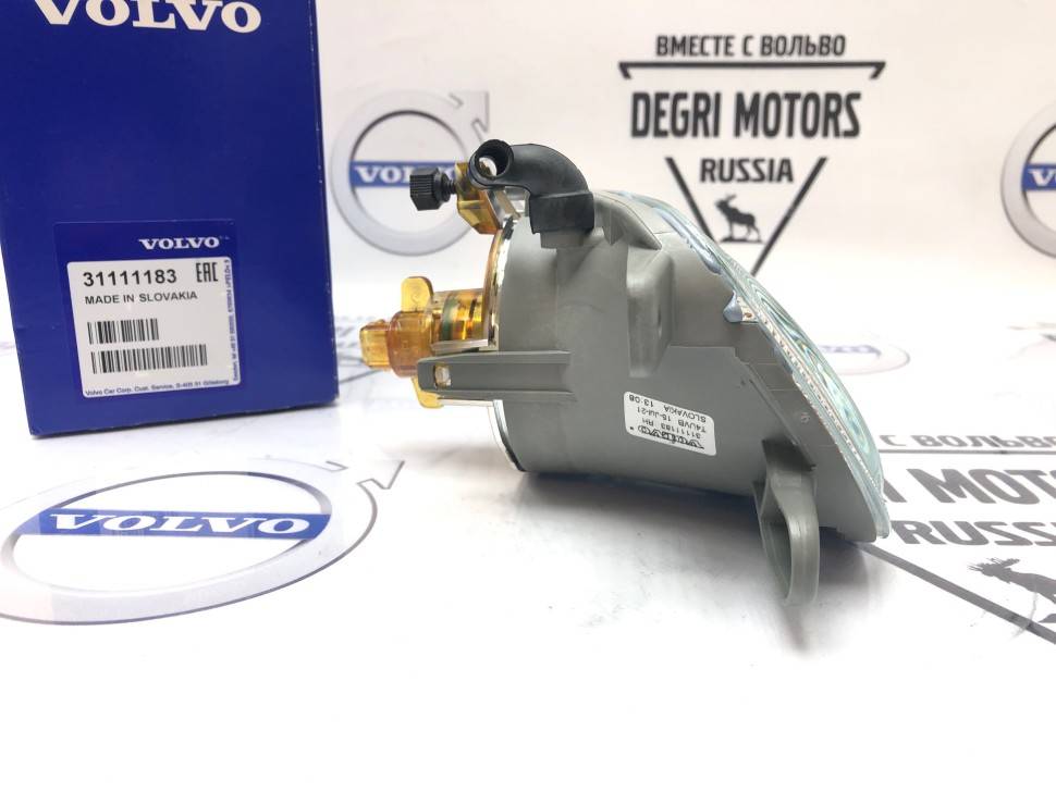 Противотуманная фара правая \\ VOLVO XC90 \\ VOLVO Original 31111183