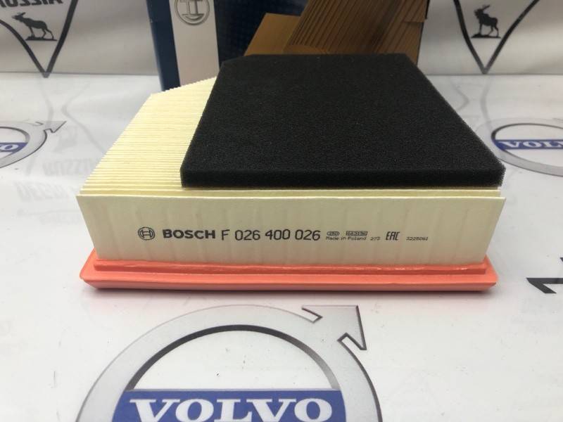 Фильтр воздушный Volvo S60, V70 II, XC70, XC90 \\ BOSCH F 026 400 026
