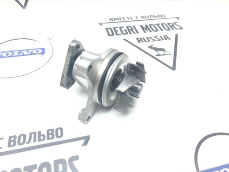 Комплект водяного насоса (помпа) Вольво S40 II \\ SKF