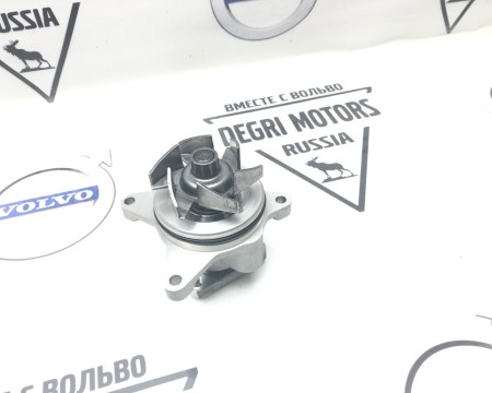 Комплект водяного насоса (помпа) Вольво S40 II \\ SKF