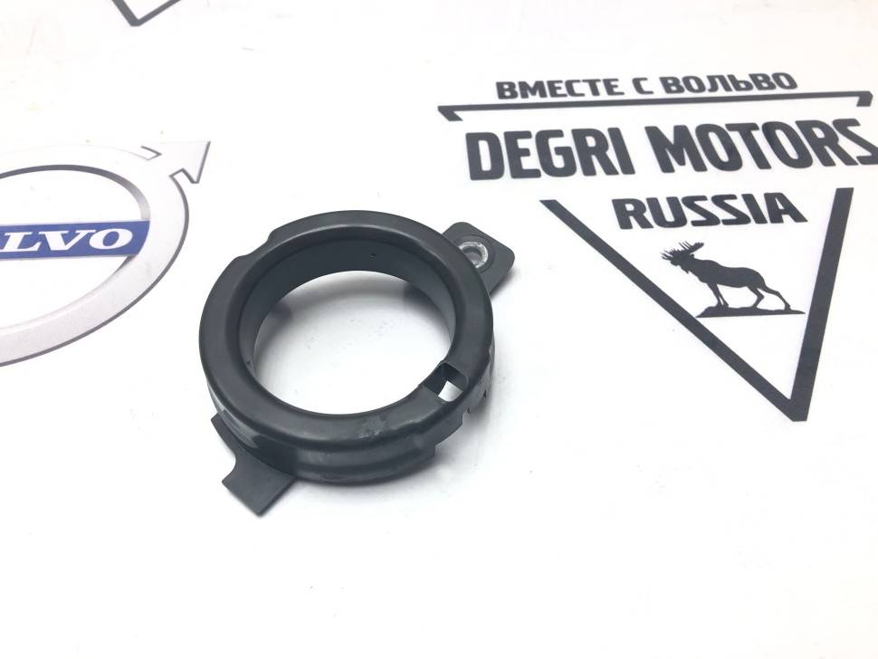 Пыльник задней ступицы Вольво S60, V70 II, S80, XC70, ХС90 \\ левый \\ VOLVO Original 31329228