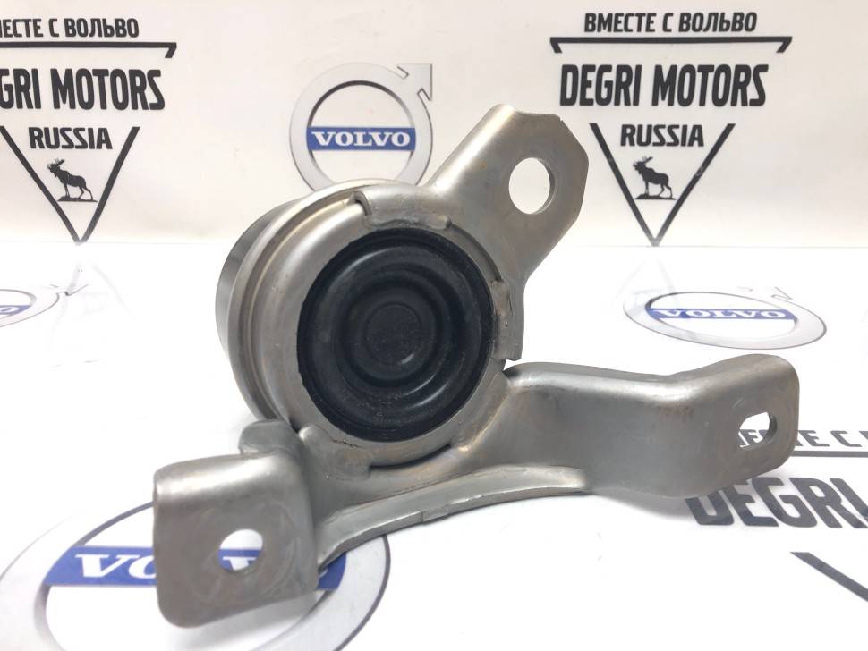 Подушка двигателя правая нижняя VOLVO S80 II, S60 II, XC70 II, XC60 \\ VOLVO Original 30671245