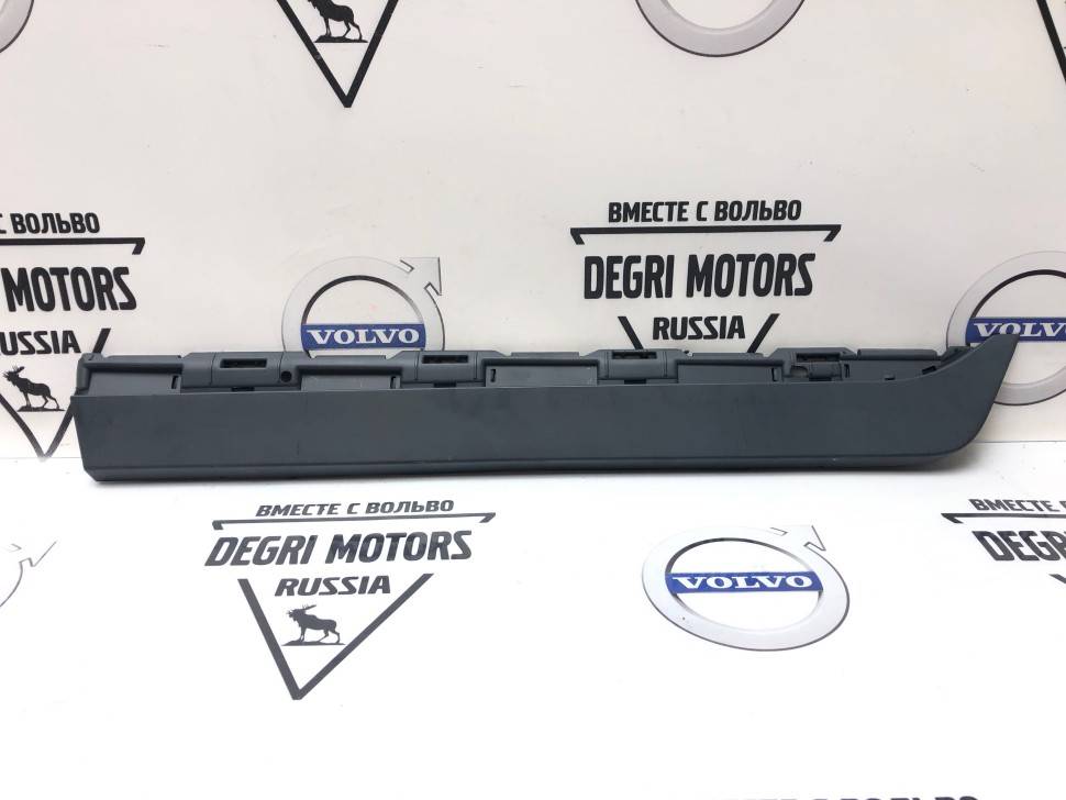 Накладка двери задней левой, неокрашенная Volvo XC60 -2017 \\ VOLVO Original 39821369