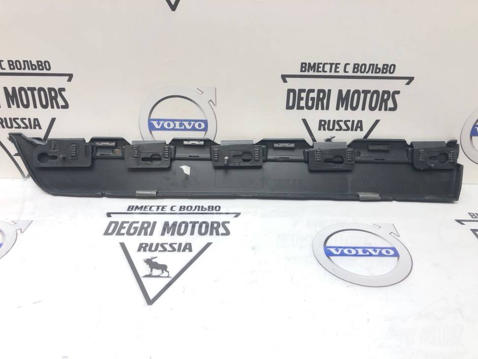 Накладка двери задней левой, неокрашенная Volvo XC60 -2017 \\ VOLVO Original 39821369