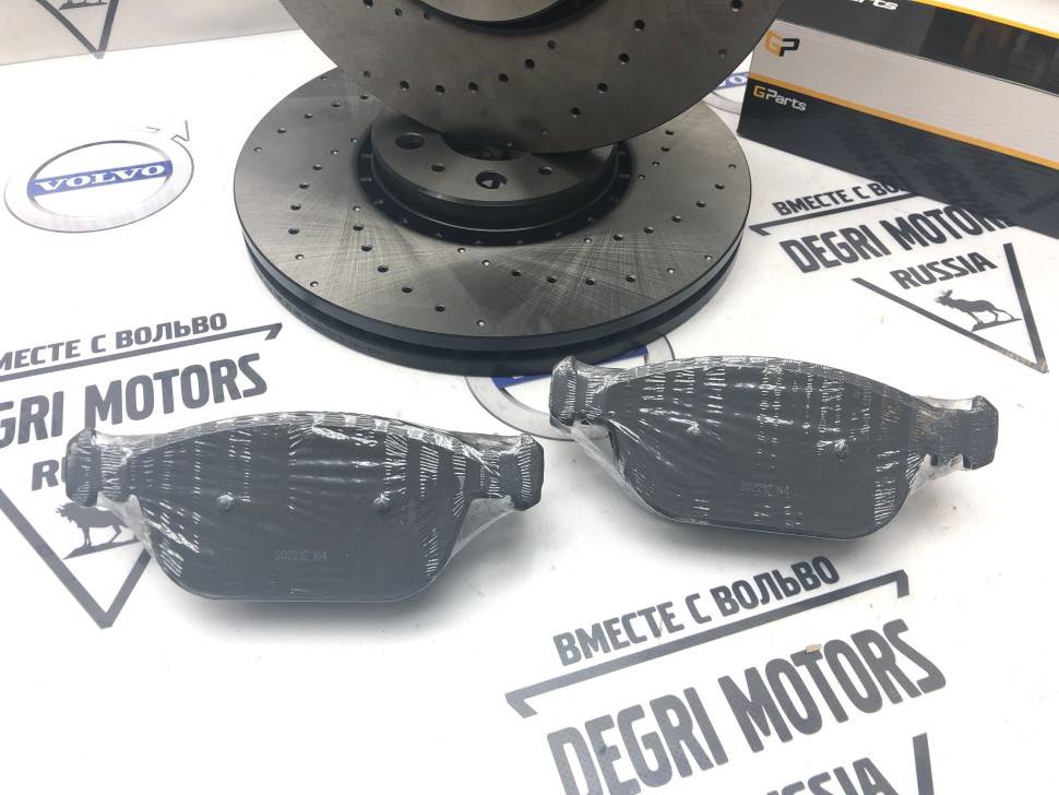Передние тормозные диски и колодки Volvo XC90 17&#039; 2FN \\ GParts Sport