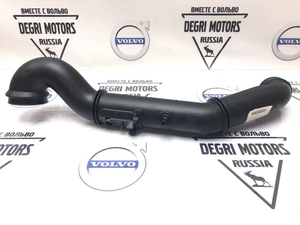 Патрубок турбонаддува ​Volvo S60, V70 II, XC70 \\ VOLVO Original 31101214