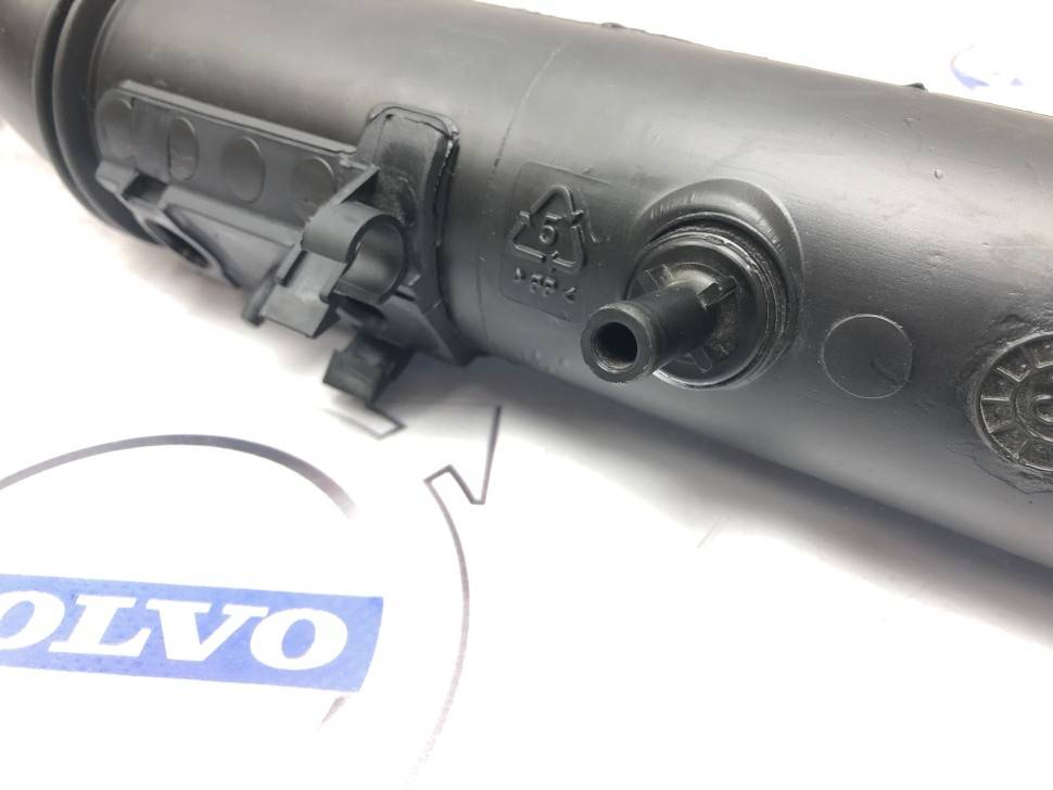 Патрубок турбонаддува ​Volvo S60, V70 II, XC70 \\ VOLVO Original 31101214